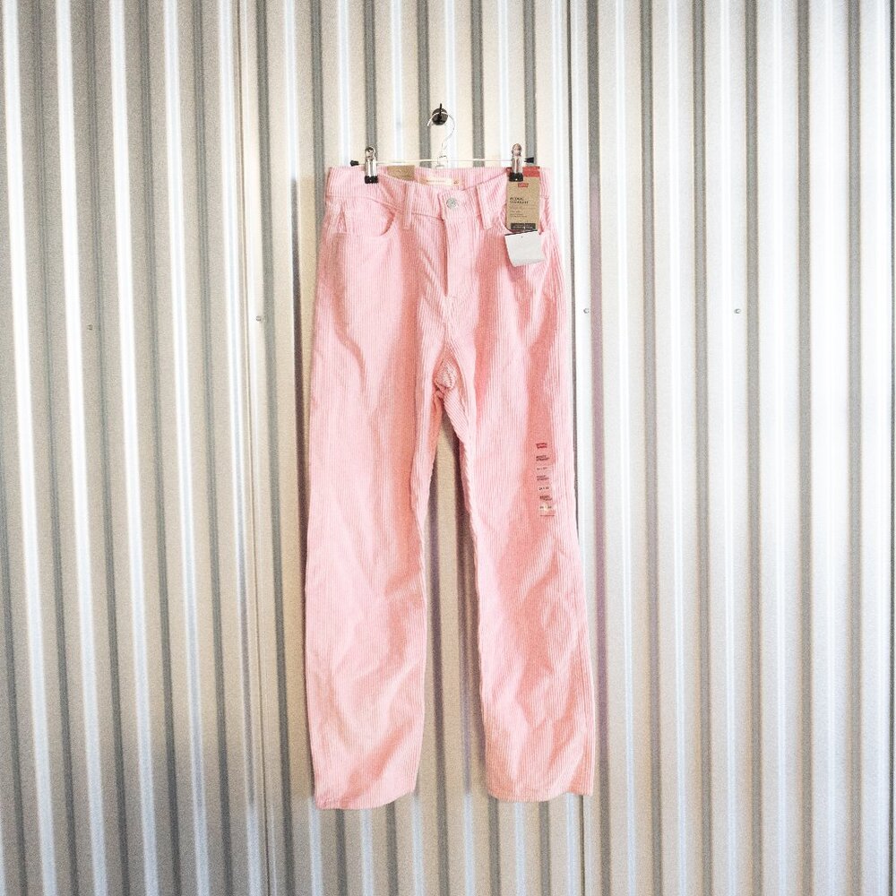 Levi's pink corduroy wedgie straight pants (26x28, NWT)